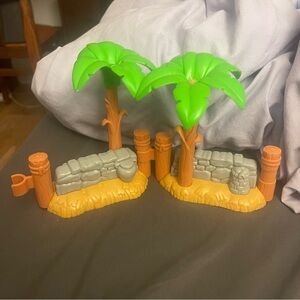 Fisher-Price Jungle Playset with Green Palm Trees
